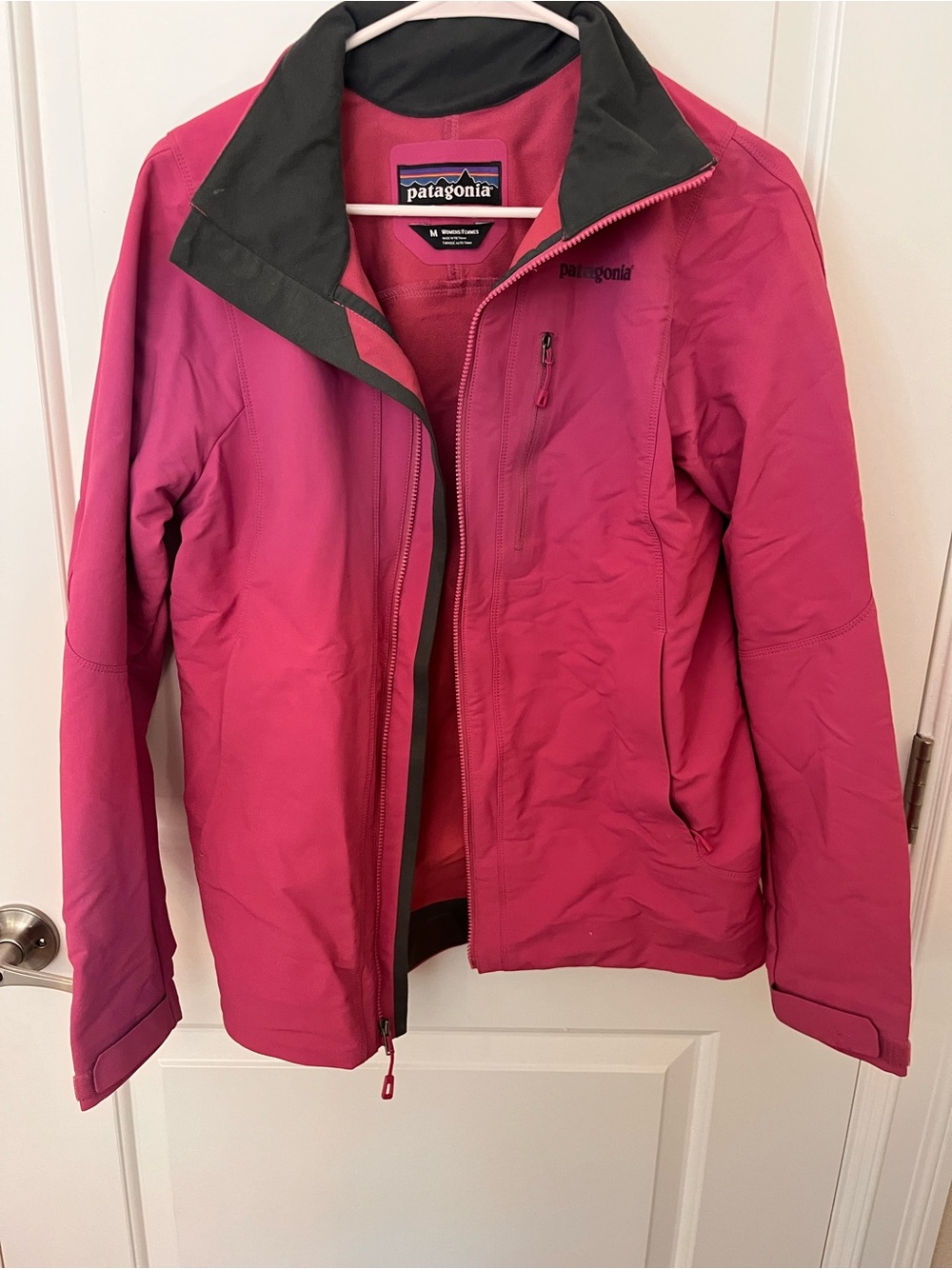 Patagonia Women's Magenta Ski Shell Jacket with Black Trim